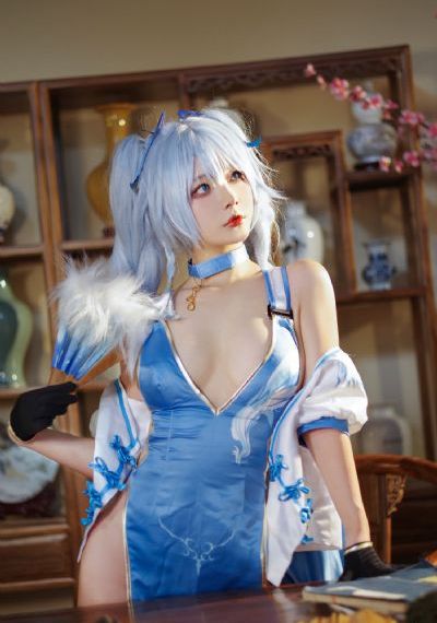 欧美女头像黑白高冷_1080在线观看高清