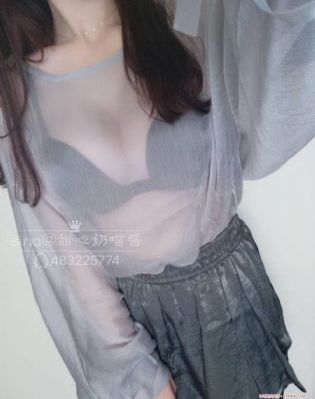 欧美打底衫怎么搭配_国产剧在线观看高清
